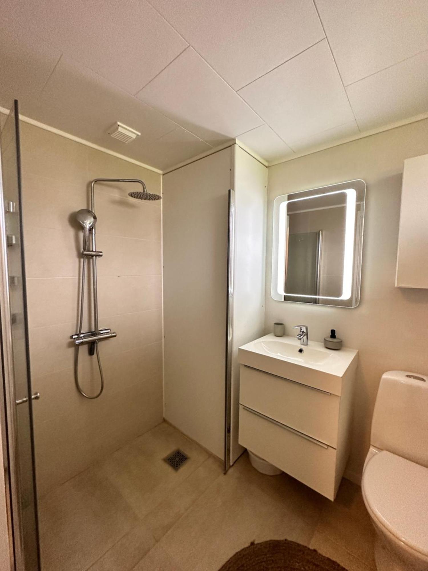 Privat One Bedroom Apartment With Free Parking Odense Exterior foto
